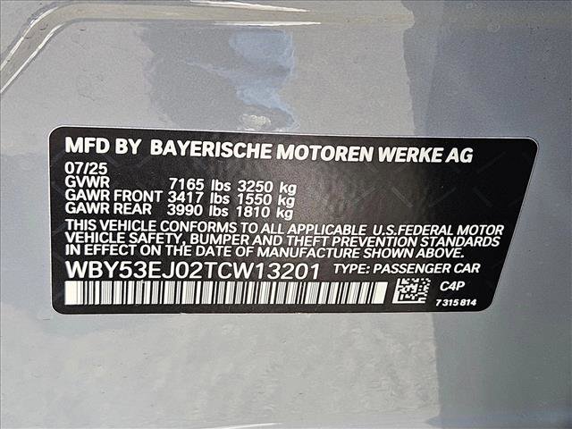 Used 2026 BMW i7 xDrive60 w/ Premium Package image 17