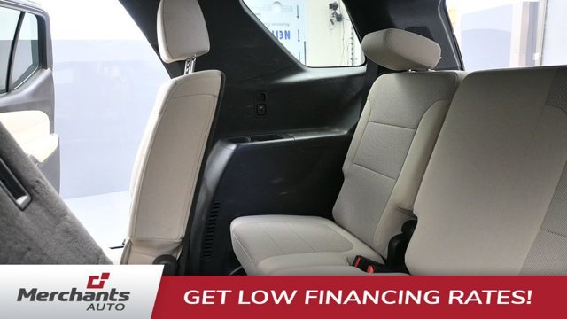 Used 2022 Chevrolet Traverse LS AWD/4WD image 27