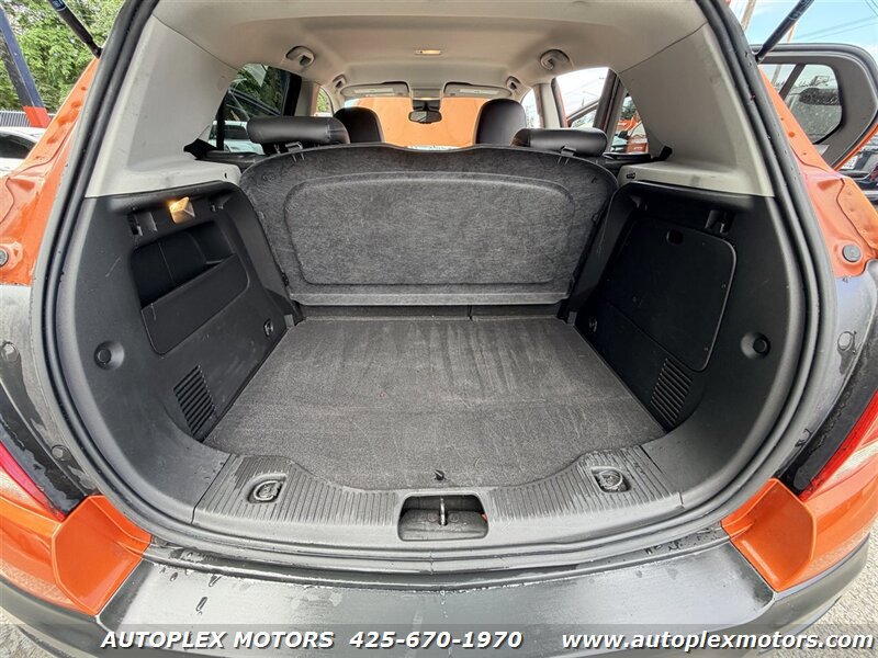 Used 2015 Chevrolet Trax LT w/ LT Plus Package FWD image 16