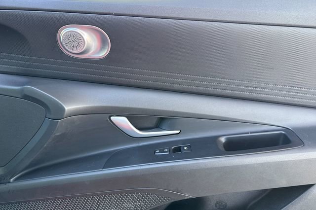 Used 2022 Hyundai Elantra SEL image 20