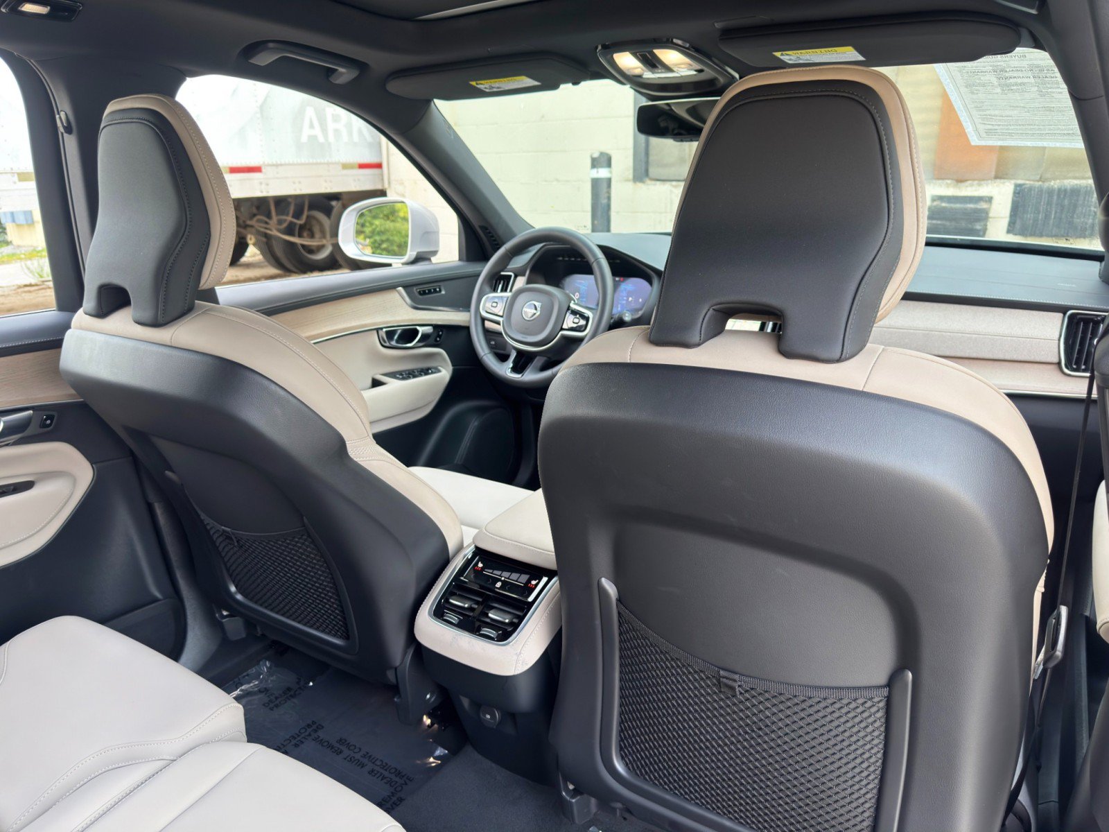 Used 2025 Volvo XC90 B5 Core w/ Protection Package Premier AWD/4WD image 40