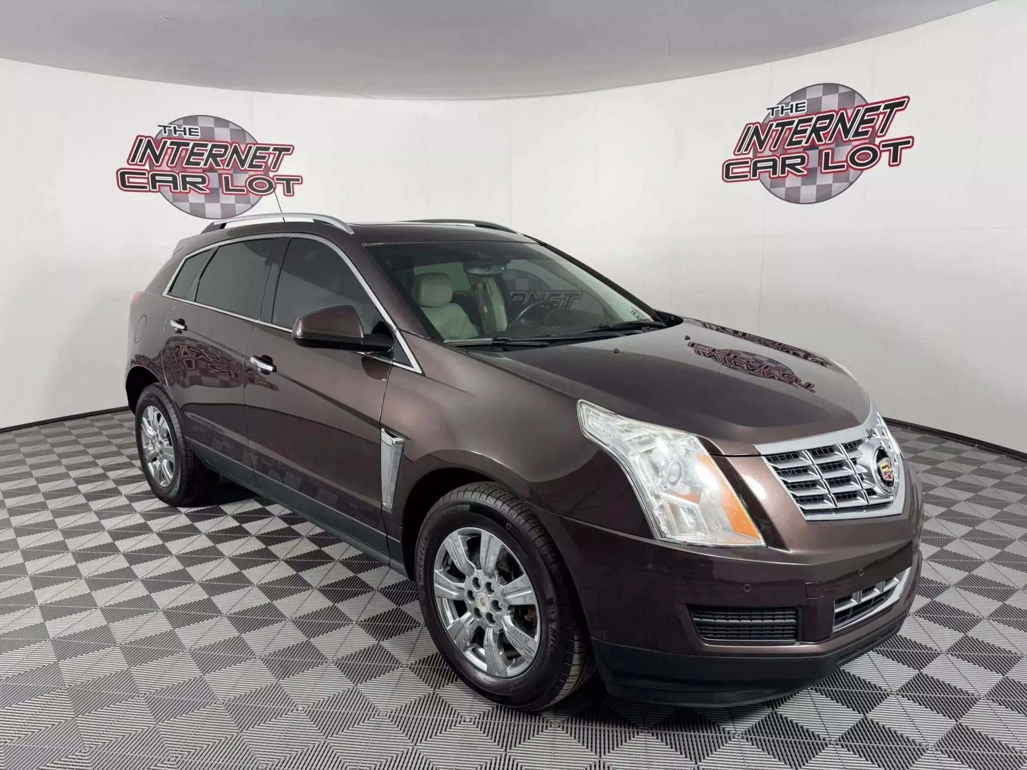 Used 2016 Cadillac SRX Luxury w/ Driver Awareness Package image 9
