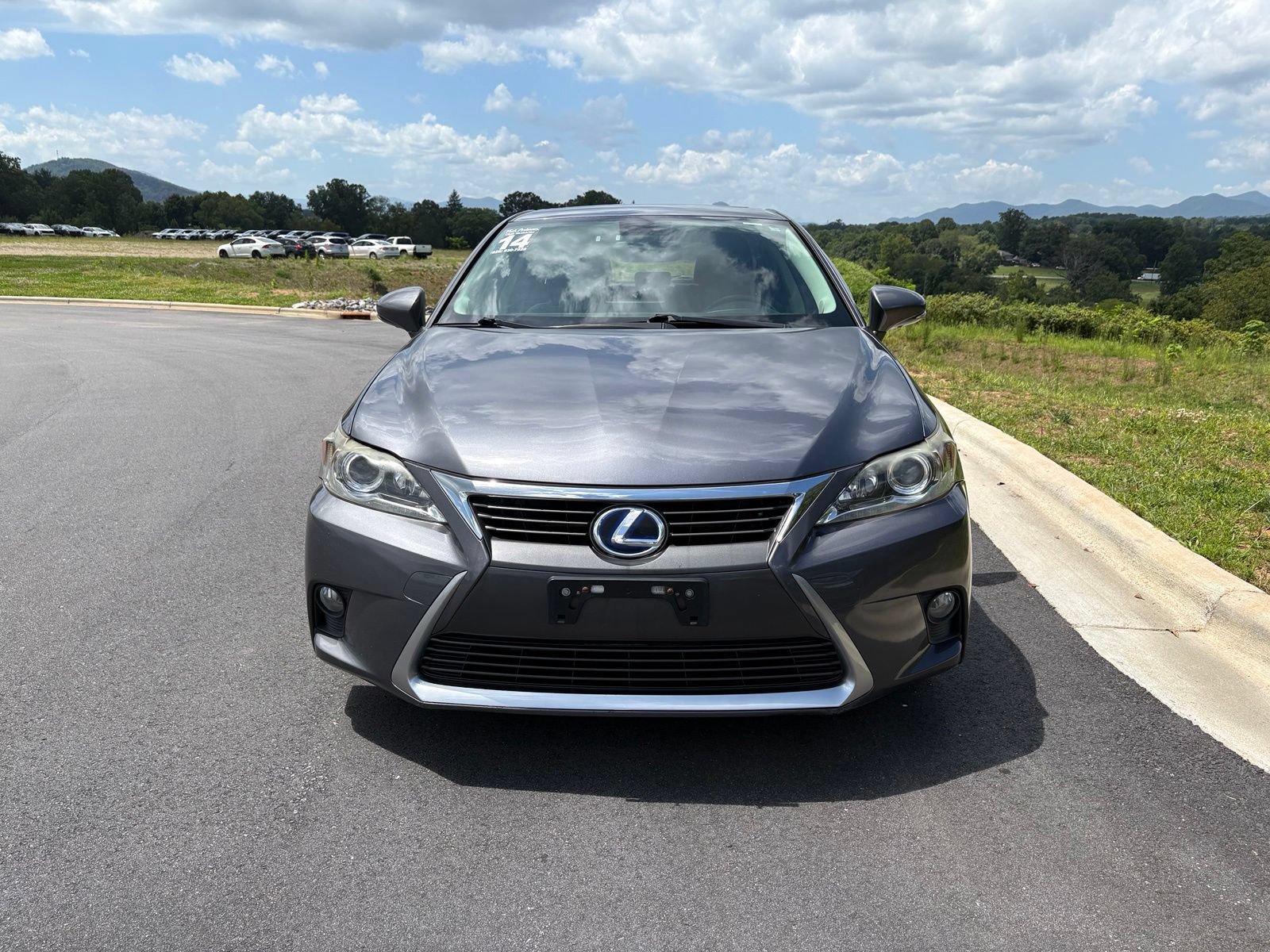 Used 2014 Lexus CT 200h FWD image 2