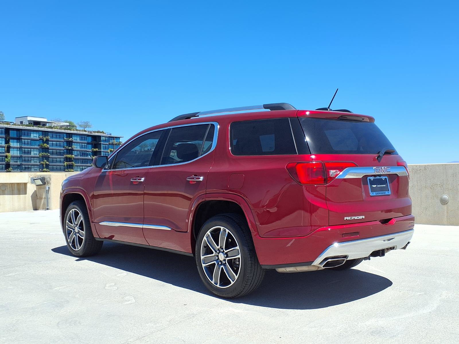 Used 2019 GMC Acadia Denali w/ Technology Package FWD image 4