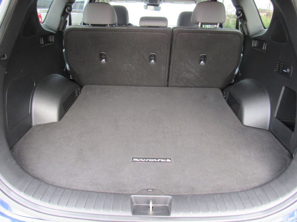 Used 2021 Hyundai Santa Fe SEL FWD image 18