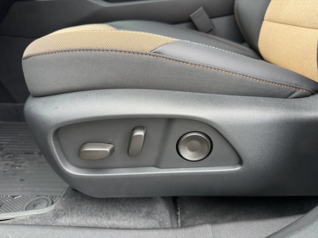New 2027 Chevrolet Equinox ACTIV w/ Convenience Package III AWD/4WD image 10