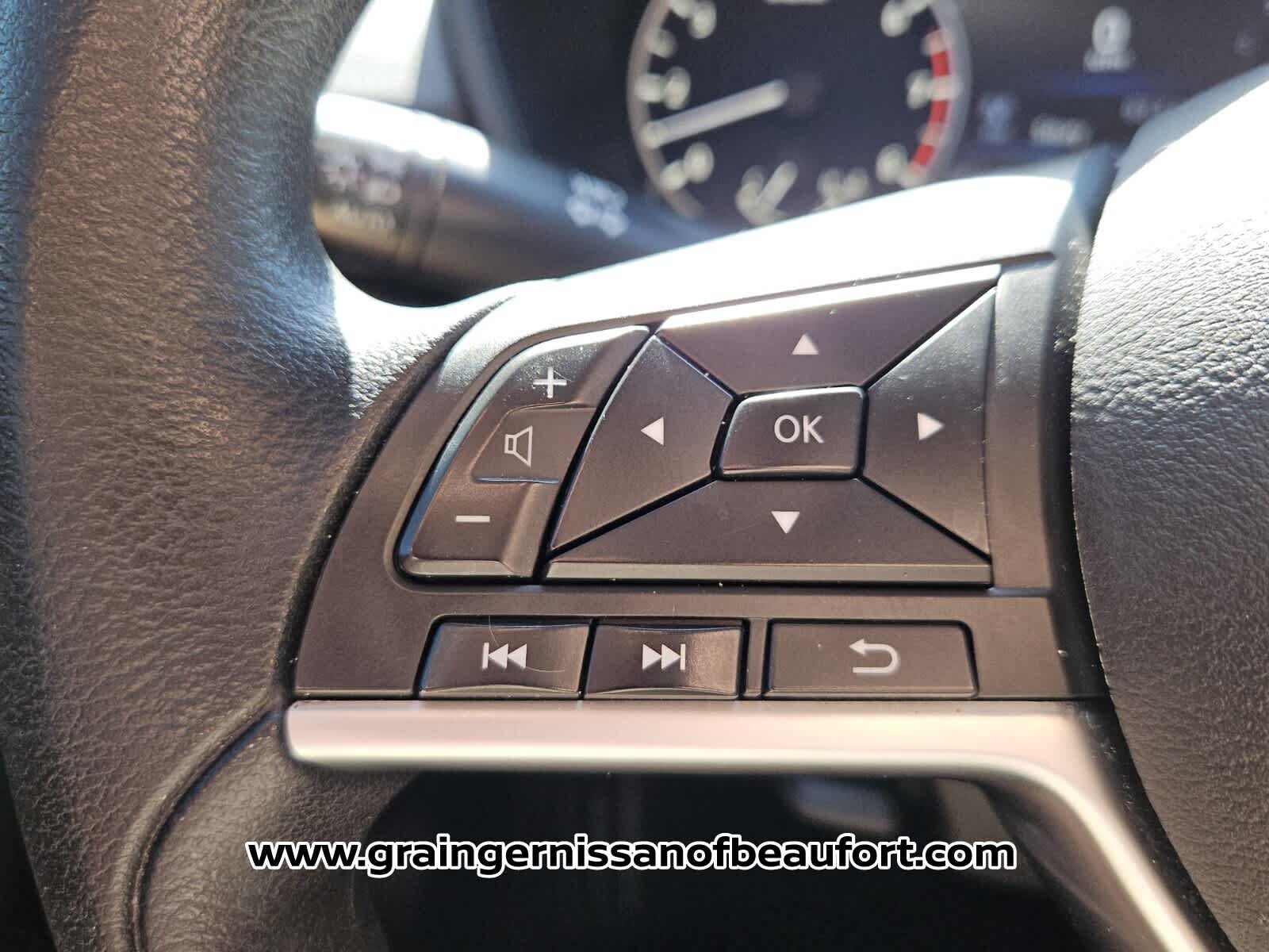 Used 2022 Nissan Altima 2.5 SV FWD image 12