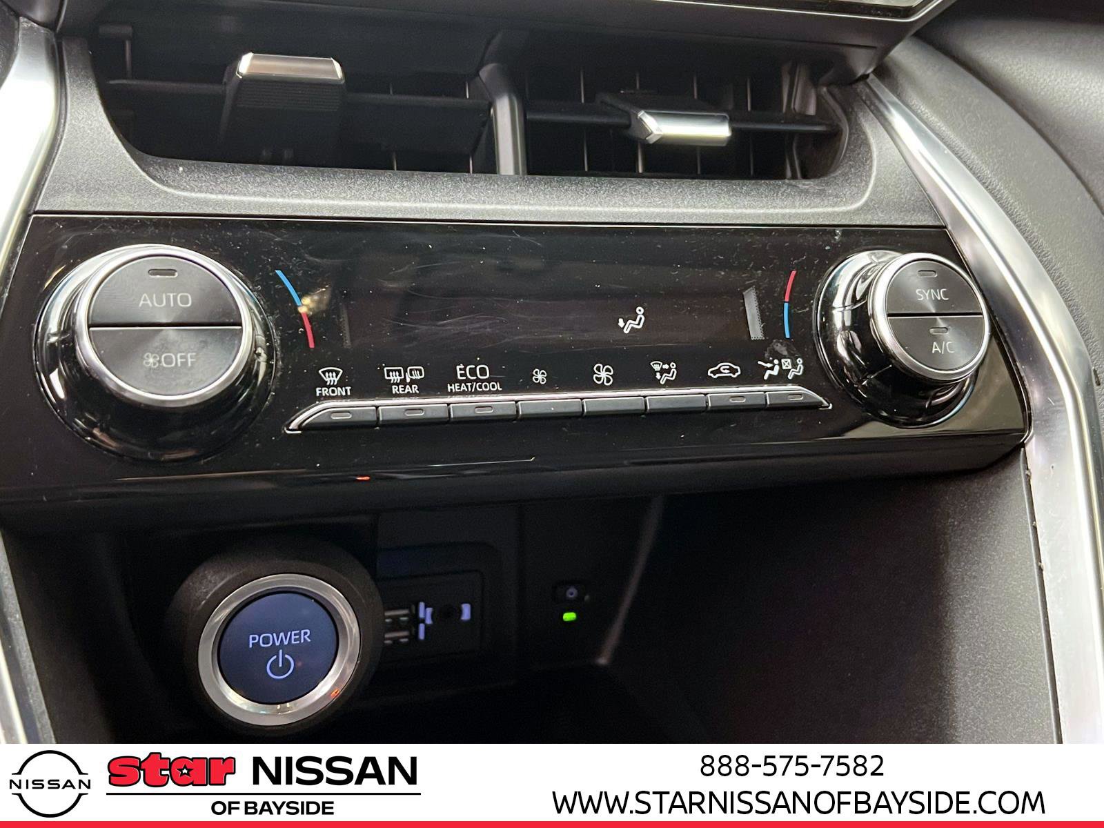 Used 2021 Toyota Venza LE image 28