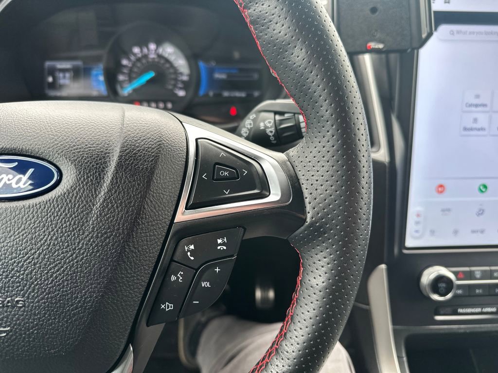 Used 2024 Ford Edge ST-Line image 17