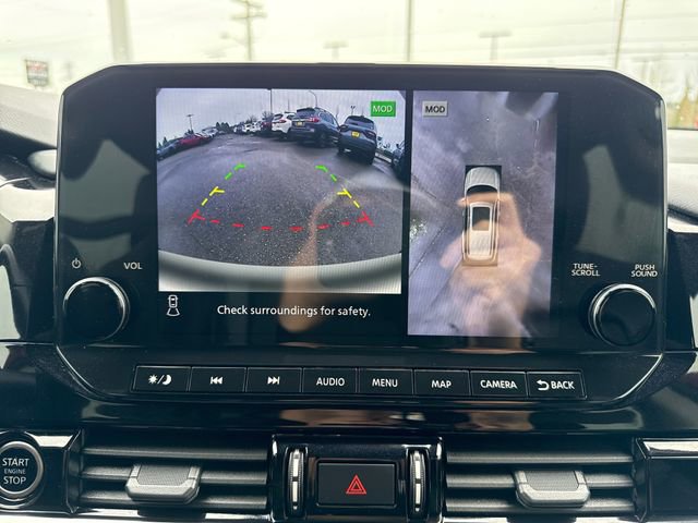 Used 2023 Nissan Pathfinder SL w/ Black Appearance Package image 26