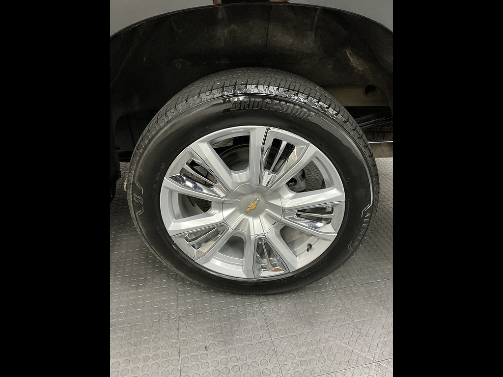 Used 2026 Chevrolet Silverado 1500 High Country AWD/4WD image 42