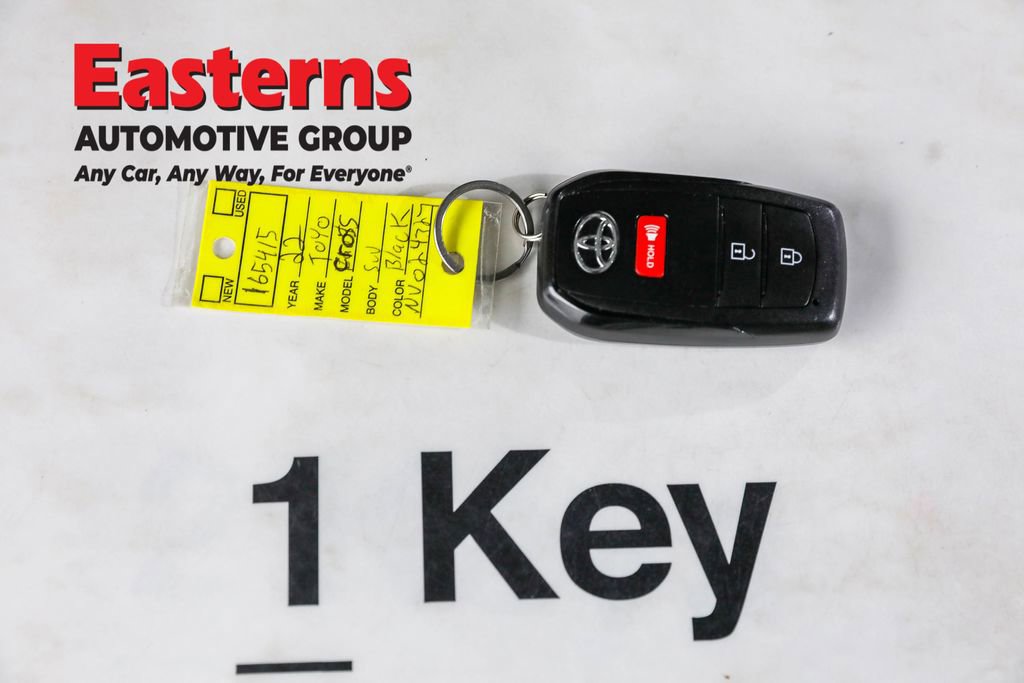 Used 2022 Toyota Corolla Cross LE image 23