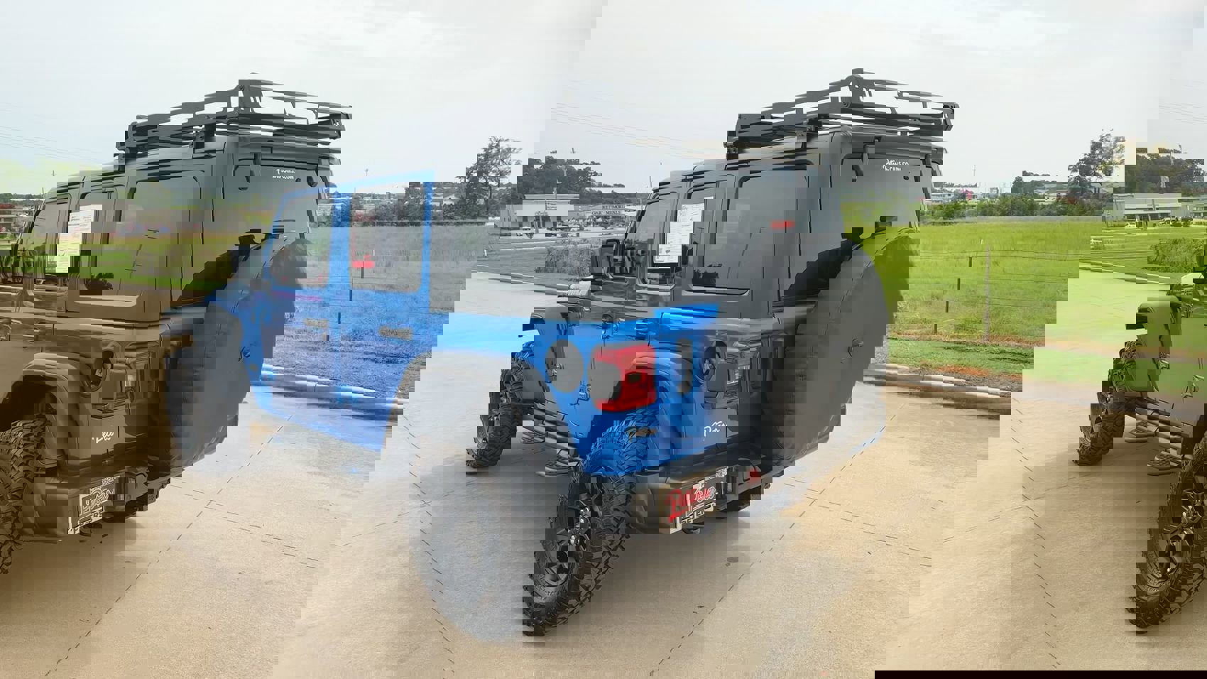 Used 2024 Jeep Wrangler Willys image 7