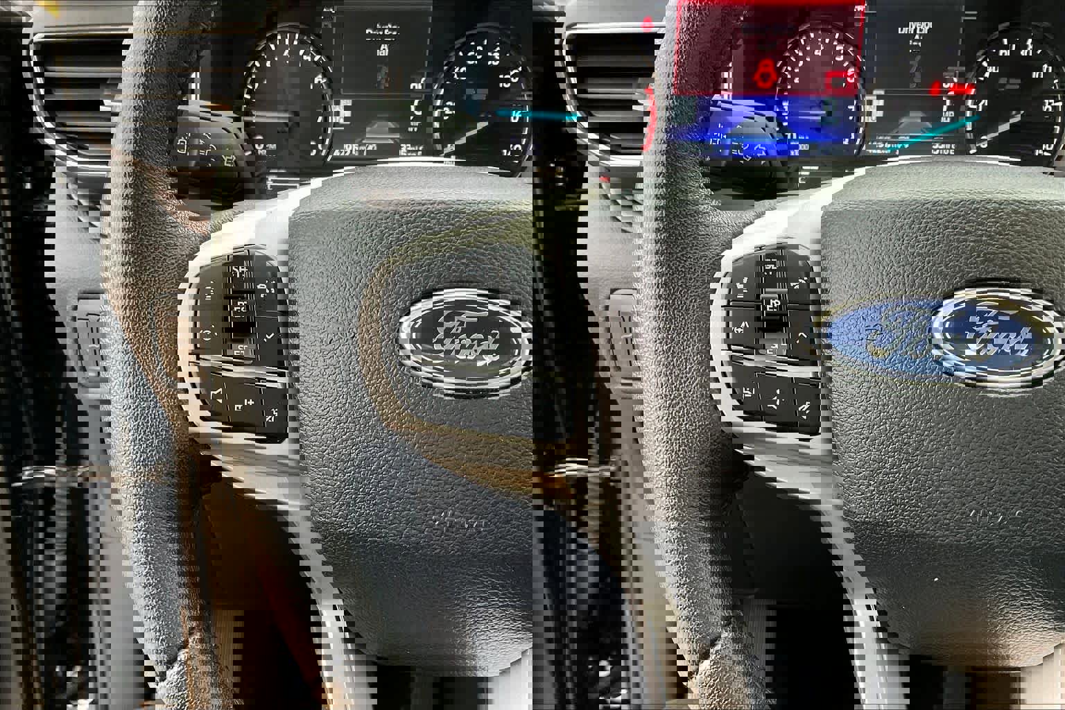 Used 2024 Ford Explorer Limited image 21