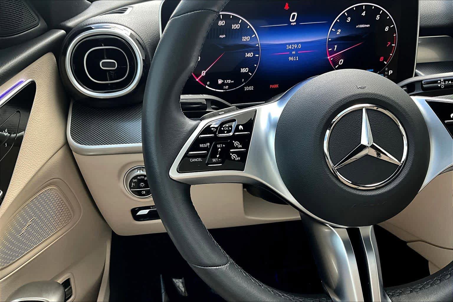 Used 2025 Mercedes-Benz C 300 Sedan image 22