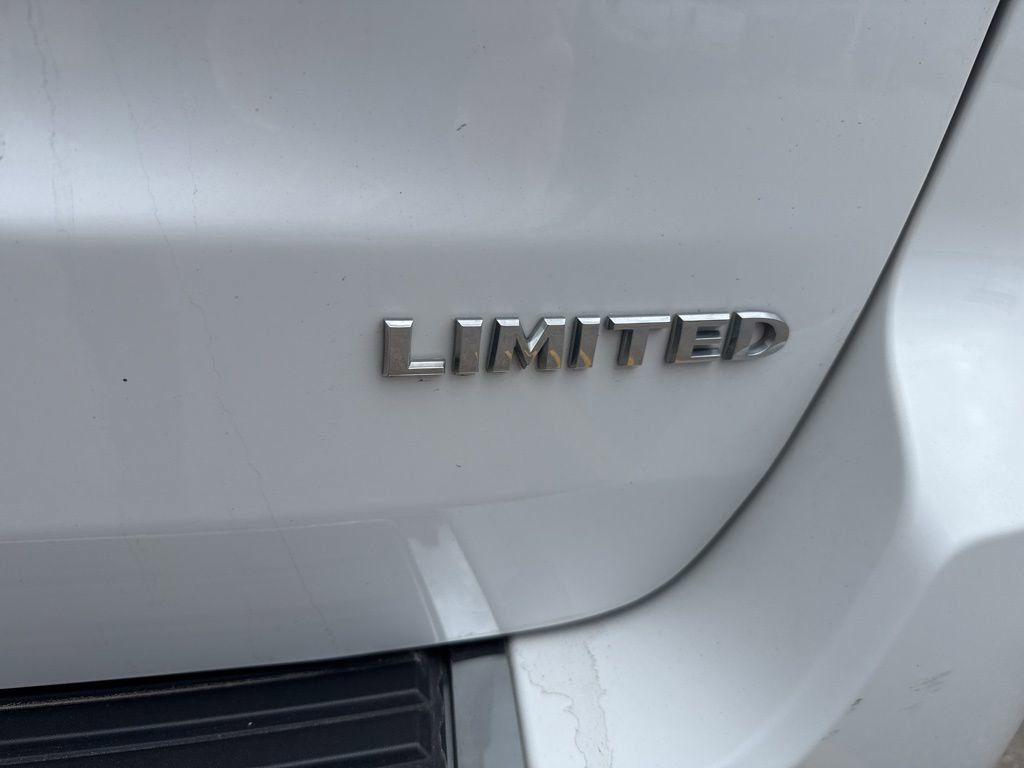 Used 2017 Jeep Grand Cherokee Limited w/ Luxury Group II AWD/4WD image 10