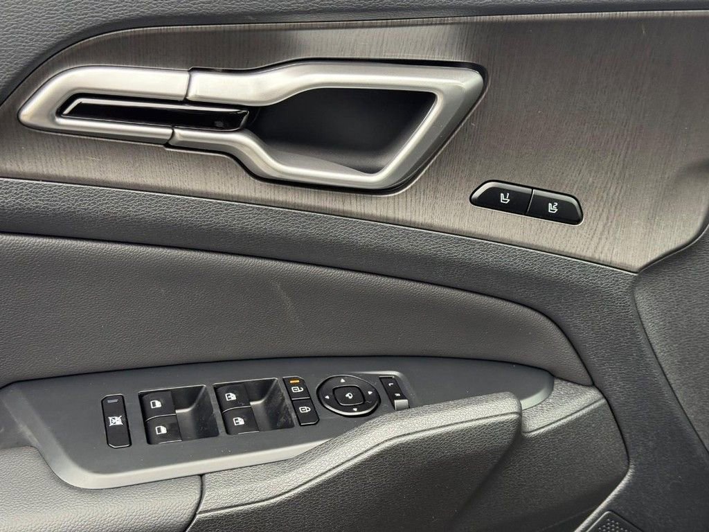 New 2026 Kia Sportage X-Line w/ X-Line Technology Package image 23