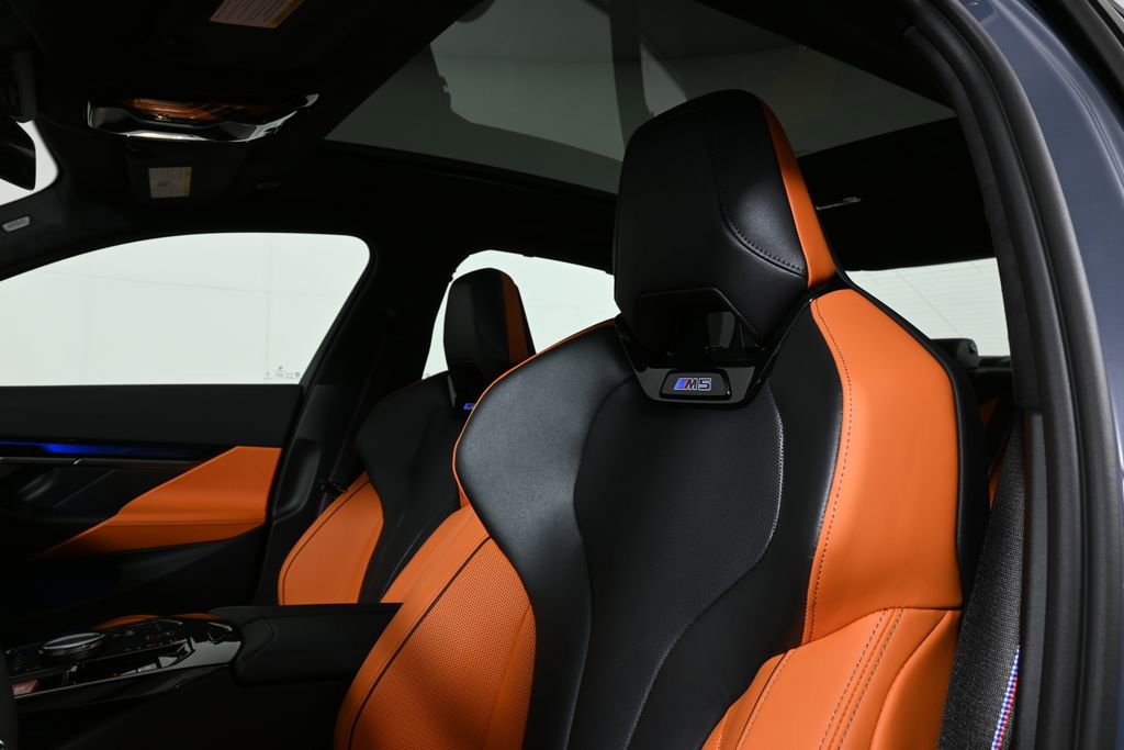 New 2026 BMW M5 w/ Executive Package AWD/4WD image 17