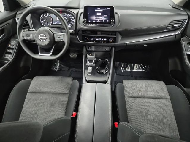 Used 2024 Nissan Rogue SV image 11