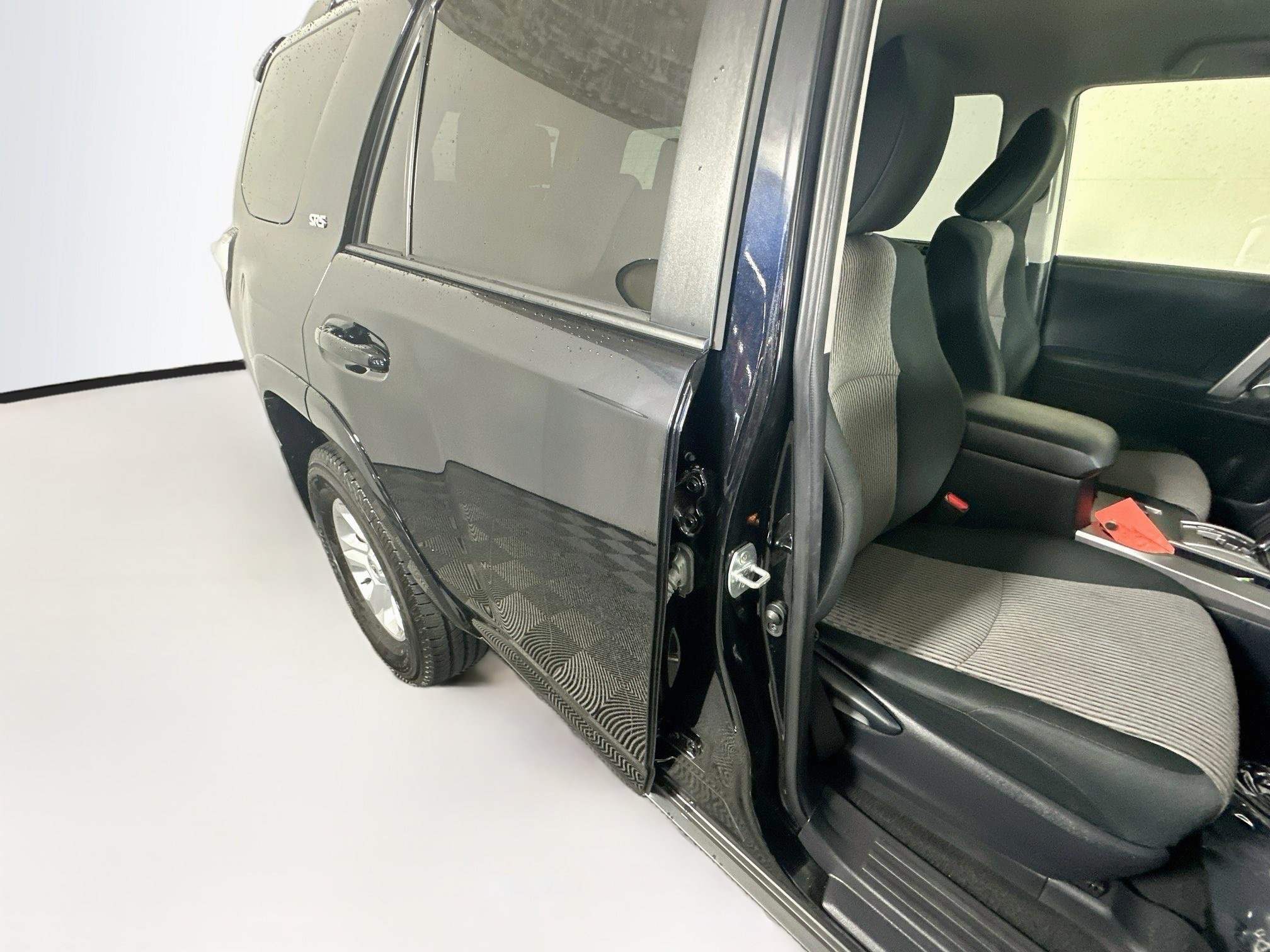 Used 2024 Toyota 4Runner SR5 RWD image 28