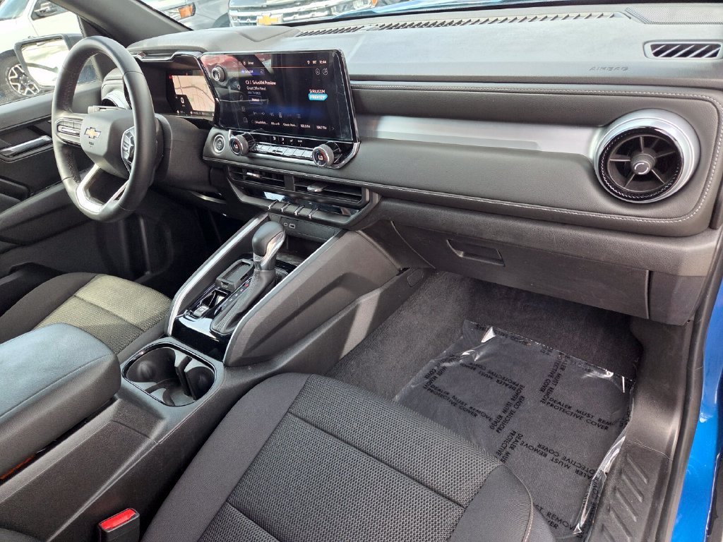 Used 2024 Chevrolet Colorado LT w/ LT Convenience Package RWD image 17
