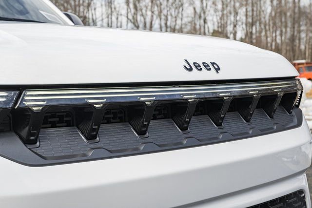 New 2026 Jeep Grand Wagoneer Limited image 16