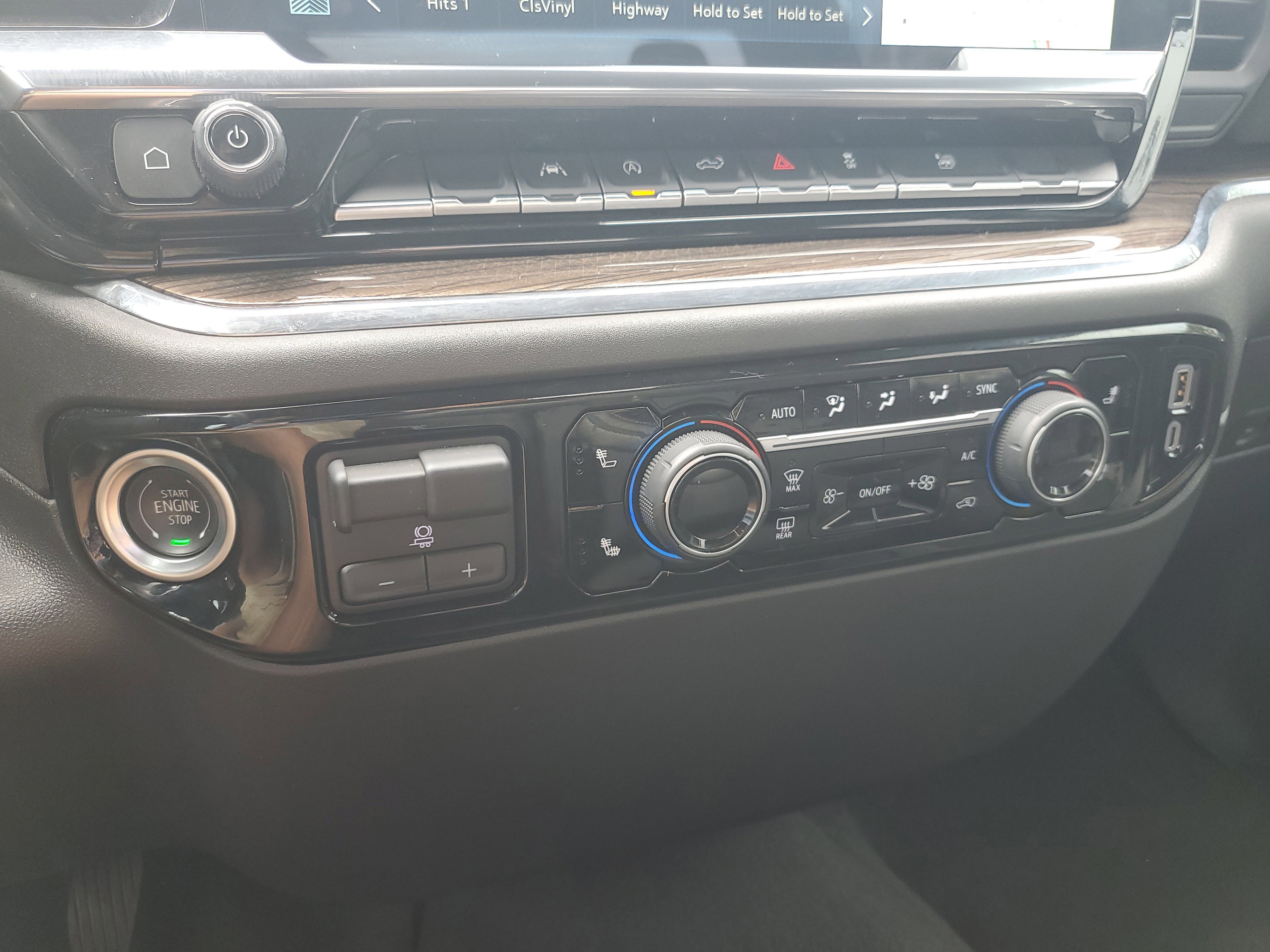 Used 2025 Chevrolet Silverado 1500 LT image 22