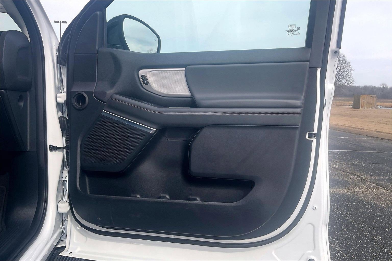 Used 2025 Ford Expedition Active image 20