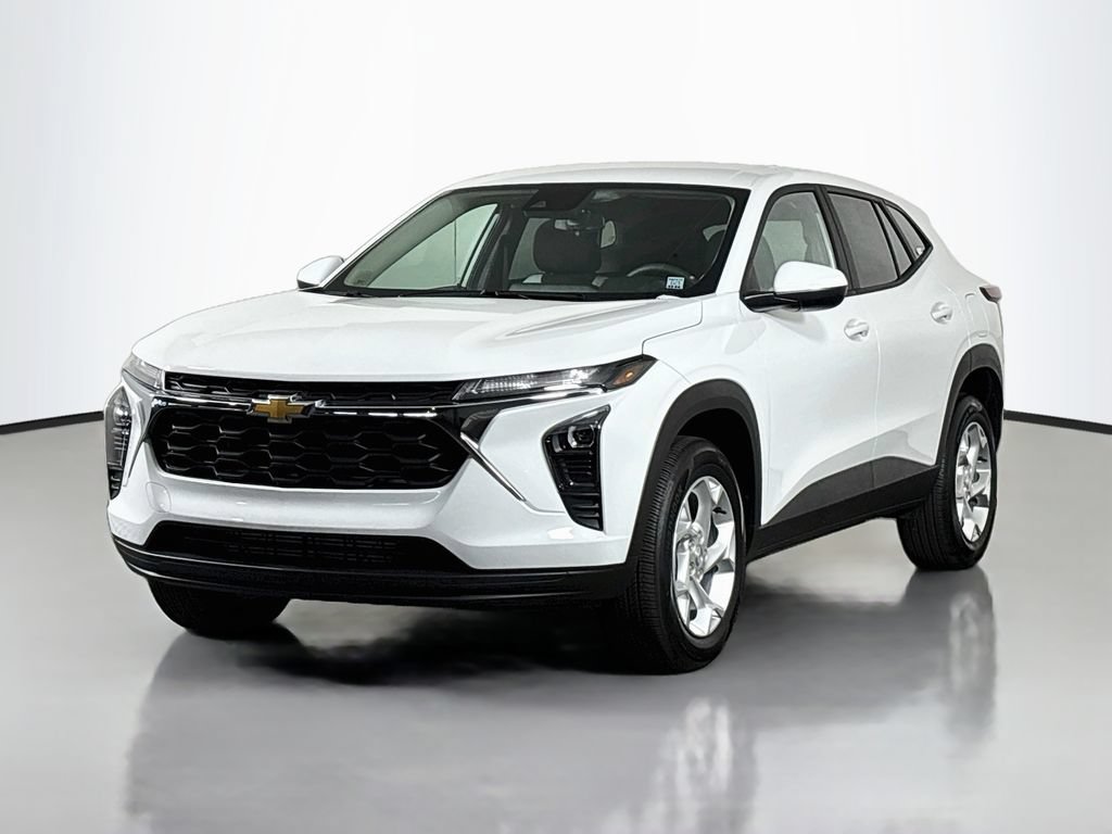 Certified 2025 Chevrolet Trax LS w/ LS Convenience Package FWD image 3