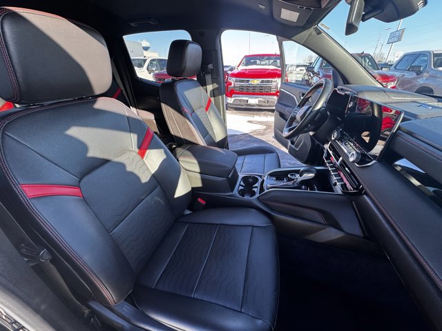 Used 2023 Chevrolet Colorado Z71 w/ Z71 Convenience Package 2 image 11