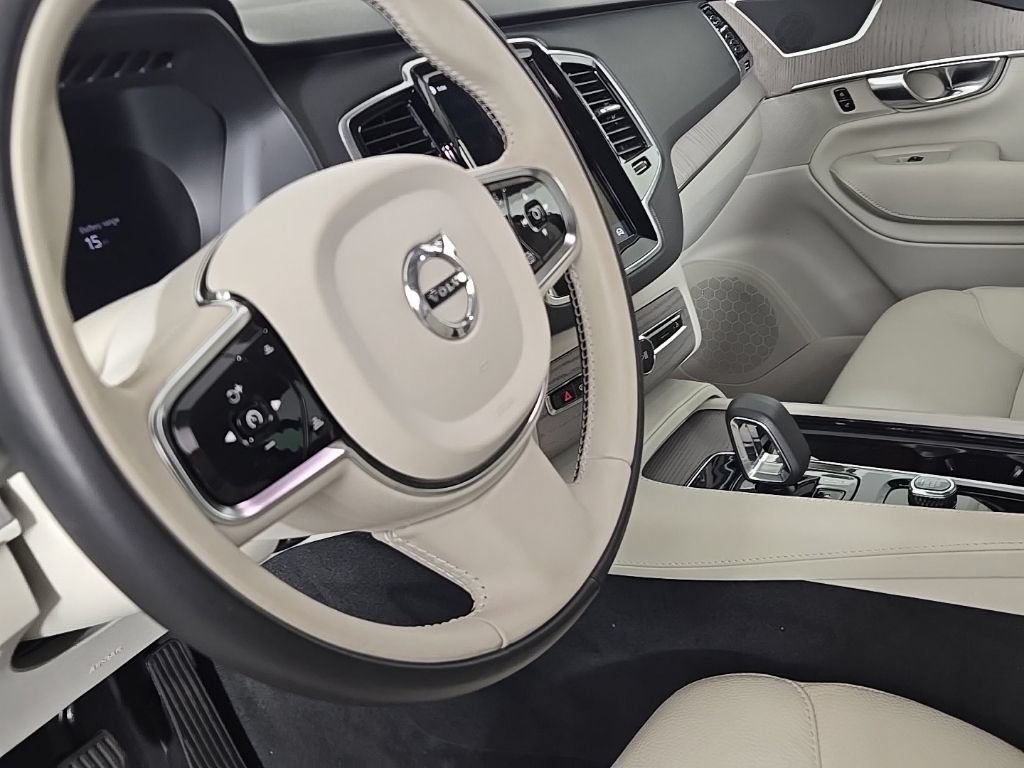 Certified 2024 Volvo XC90 T8 Plus AWD/4WD image 23