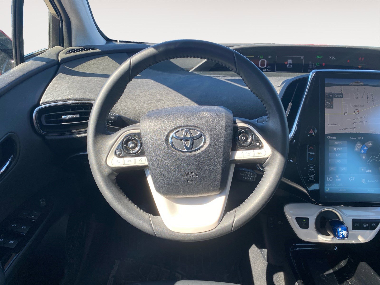 Used 2018 Toyota Prius Prime Premium FWD image 10