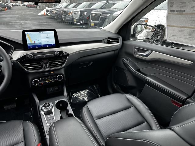 Certified 2022 Ford Escape SEL image 17