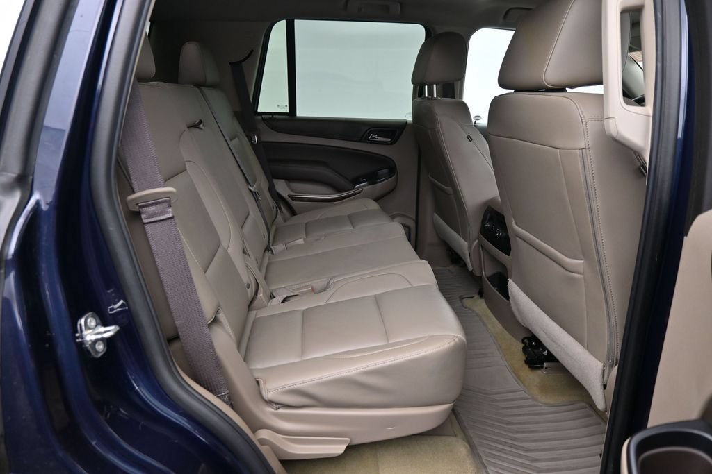 Used 2018 Chevrolet Tahoe LT w/ Luxury Package AWD/4WD image 13