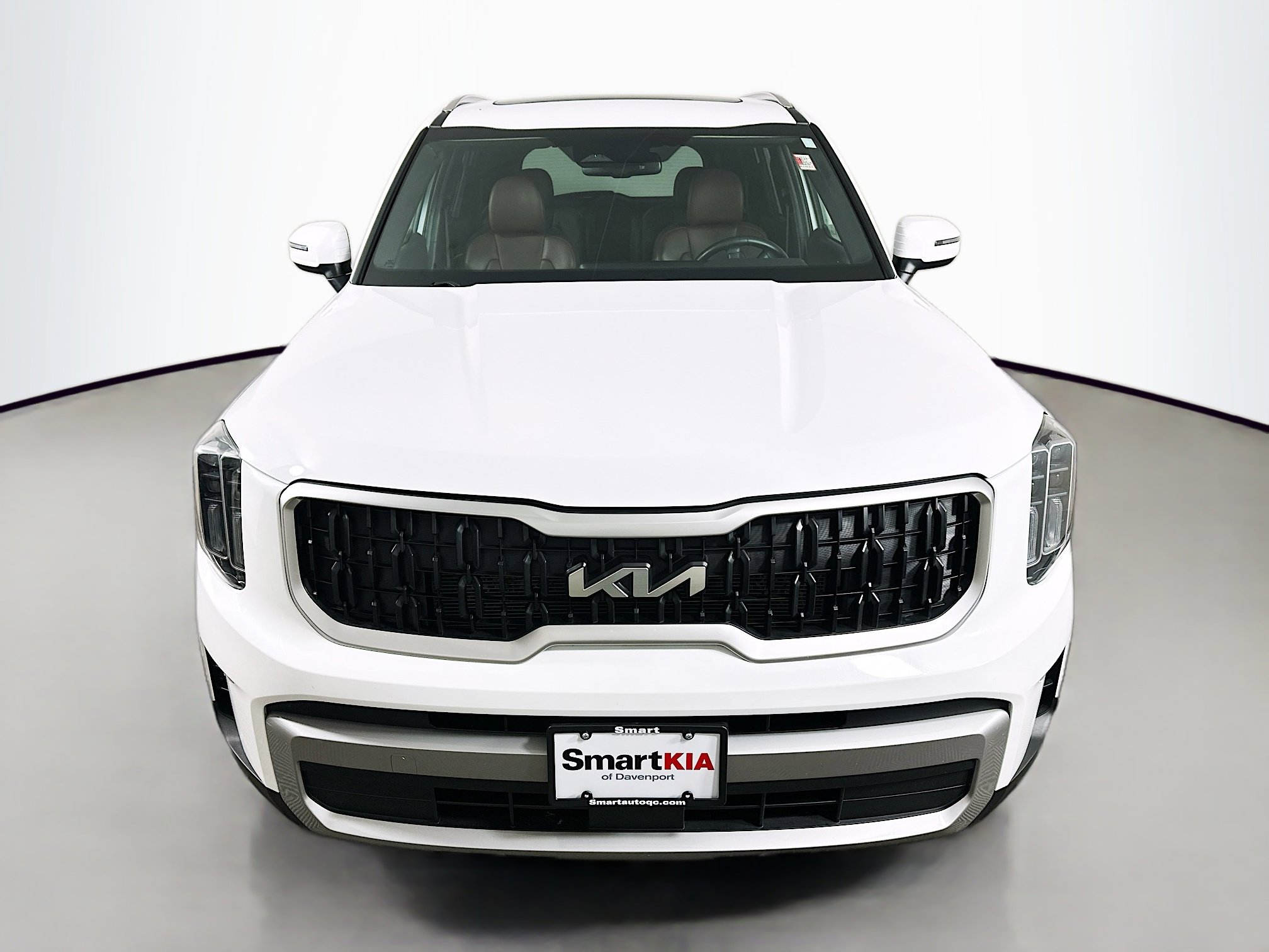 Used 2023 Kia Telluride EX w/ EX Captain's Chair Package image 2