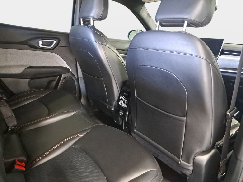 Certified 2023 Jeep Compass Latitude AWD/4WD image 13