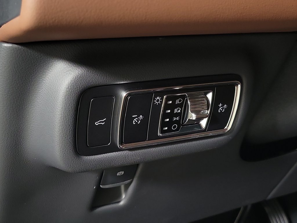 New 2026 Lincoln Nautilus Reserve AWD/4WD image 23