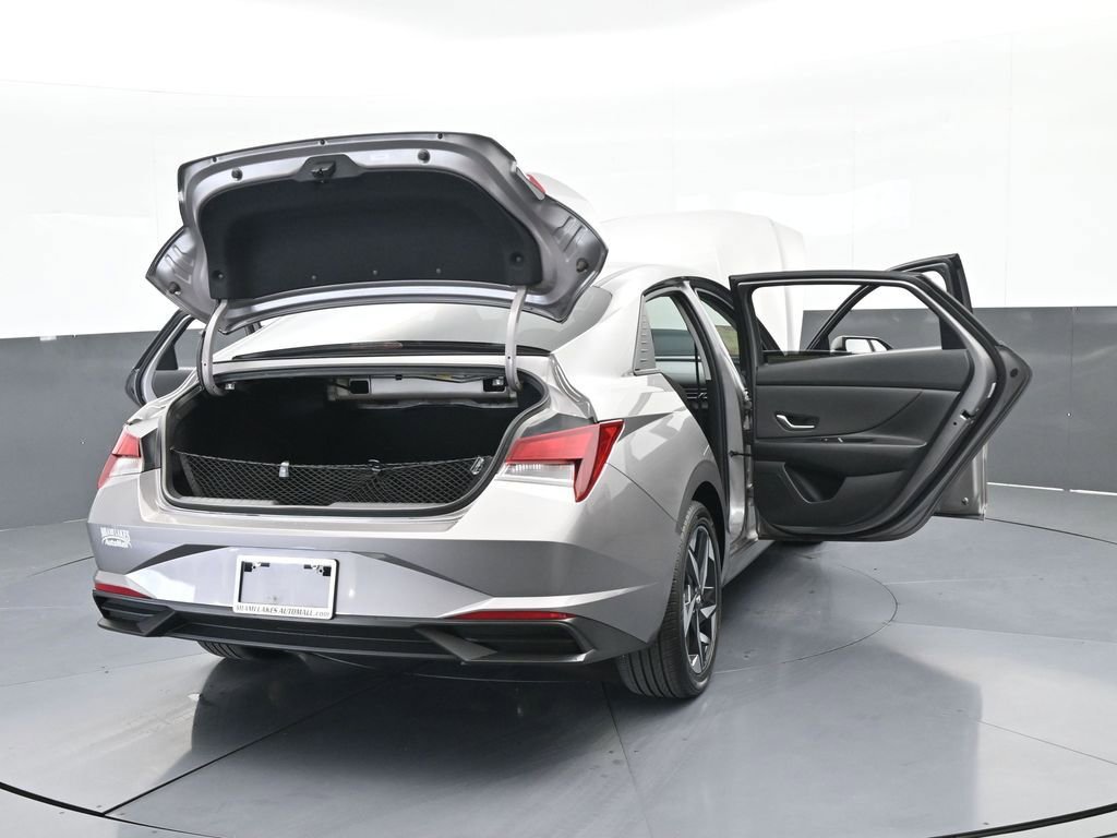 Used 2023 Hyundai Elantra SEL w/ Convenience Package image 72