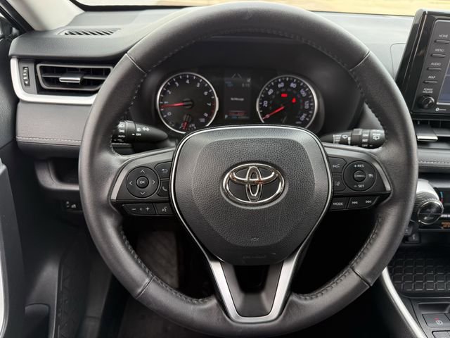 Used 2021 Toyota RAV4 XLE Premium FWD image 13