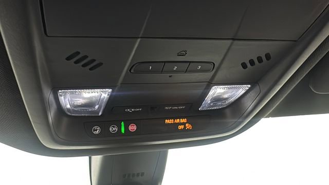 Used 2024 Buick Enclave Premium image 34