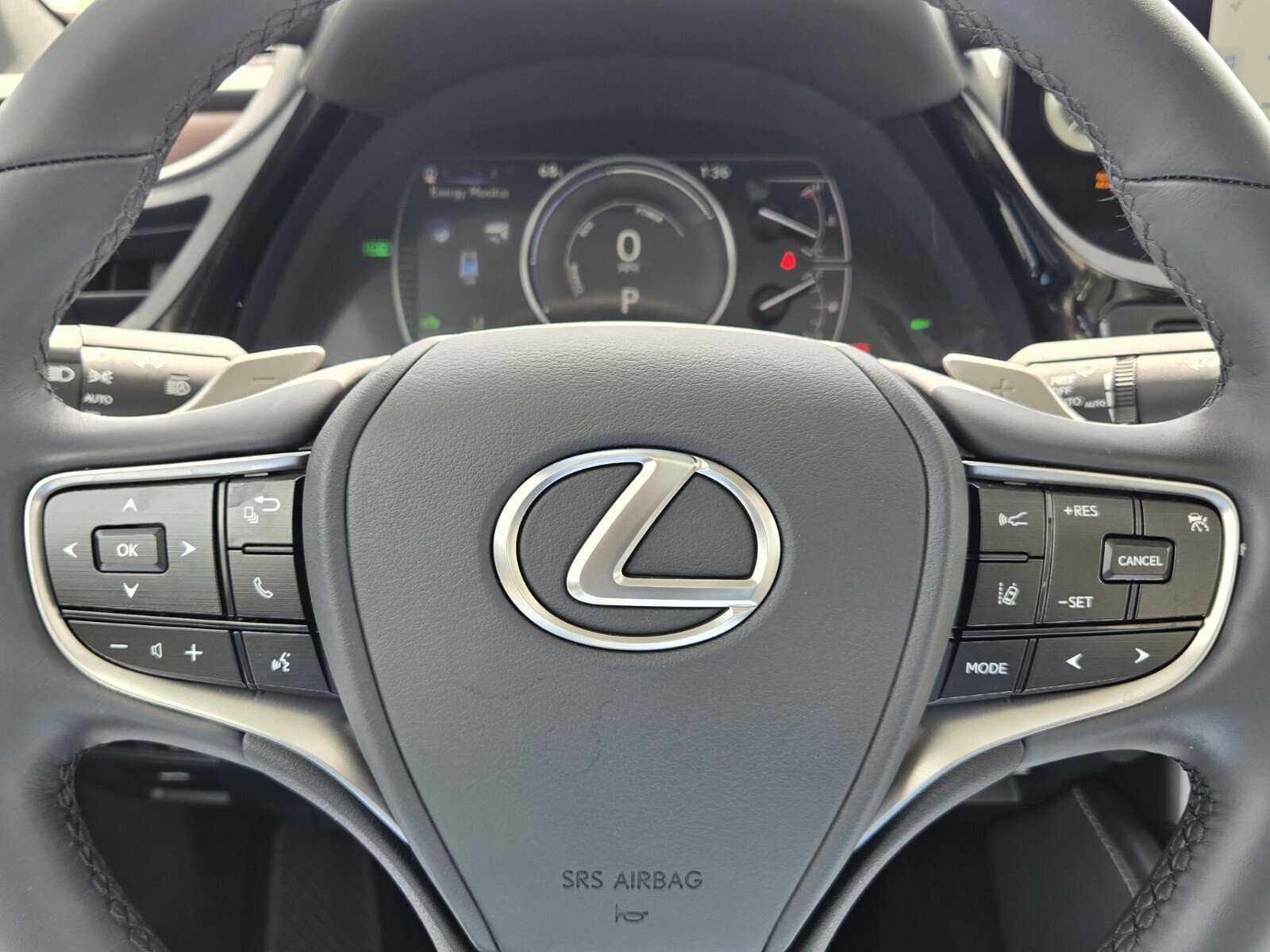 Certified 2025 Lexus ES 300h w/ Premium Package image 26