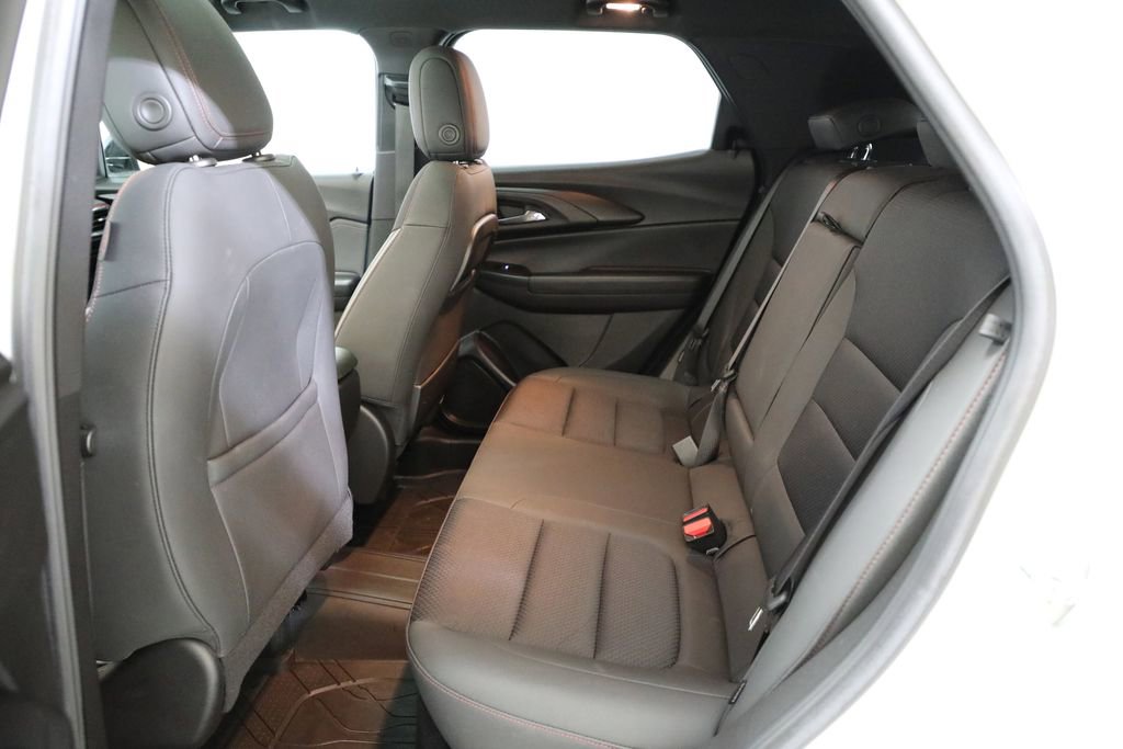 Used 2021 Chevrolet TrailBlazer RS w/ Sun and Liftgate Package image 12