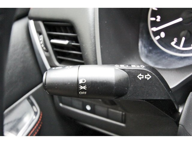 Used 2025 Nissan Rogue SV AWD/4WD image 18