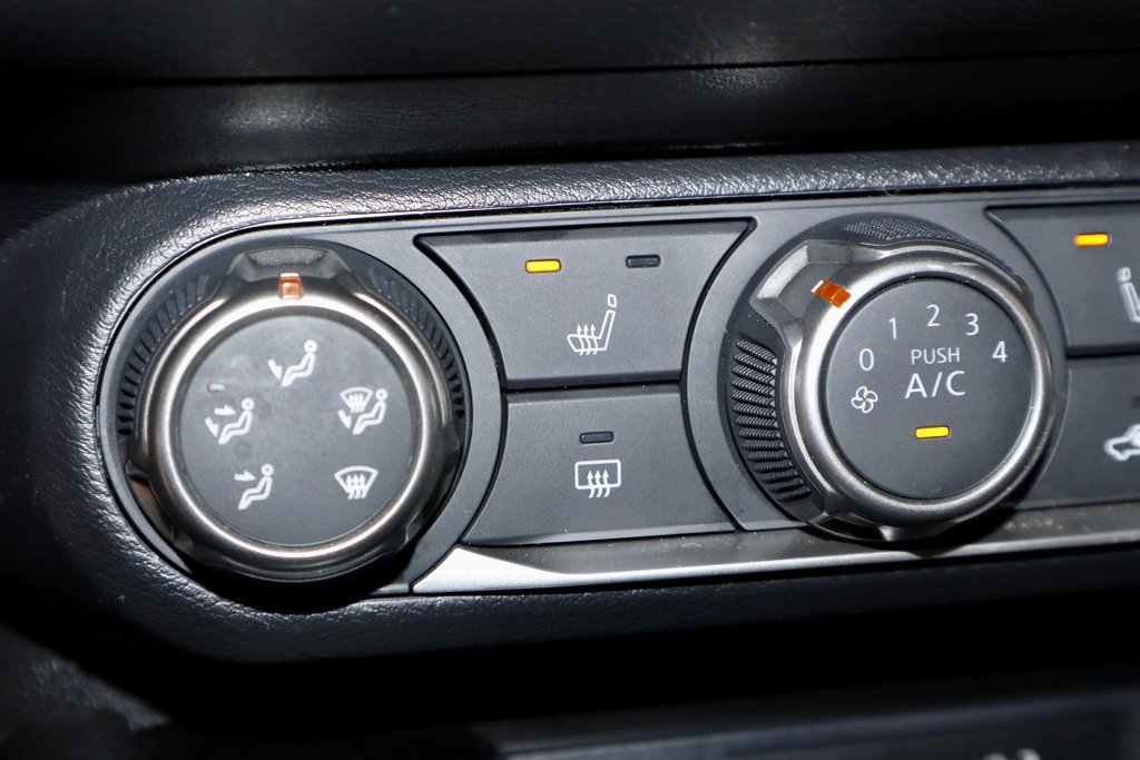 Certified 2025 Nissan Kicks SV w/ SV Premium Package image 4