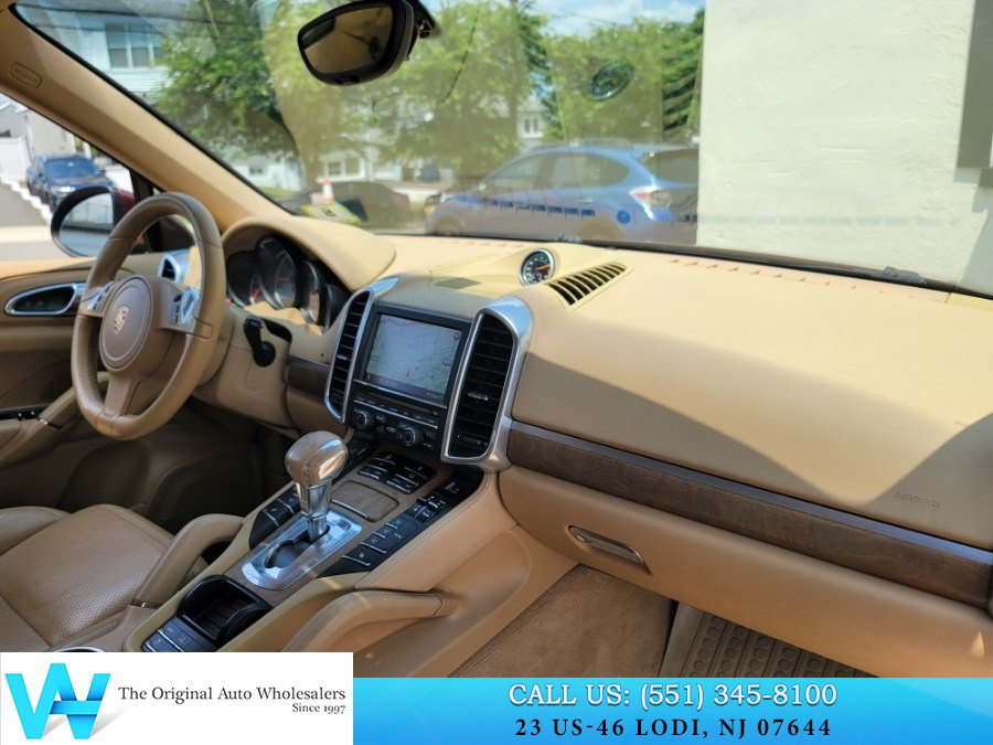 Used 2013 Porsche Cayenne S AWD/4WD image 16