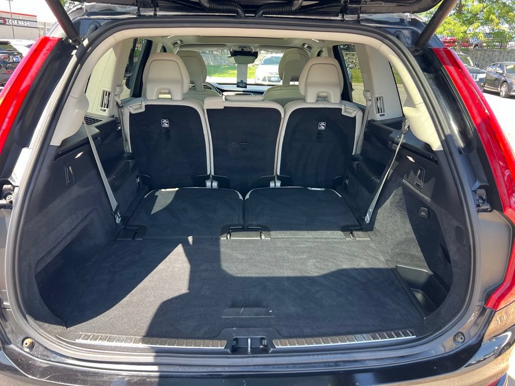 Used 2022 Volvo XC90 T5 Momentum w/ Advanced Package AWD/4WD image 29