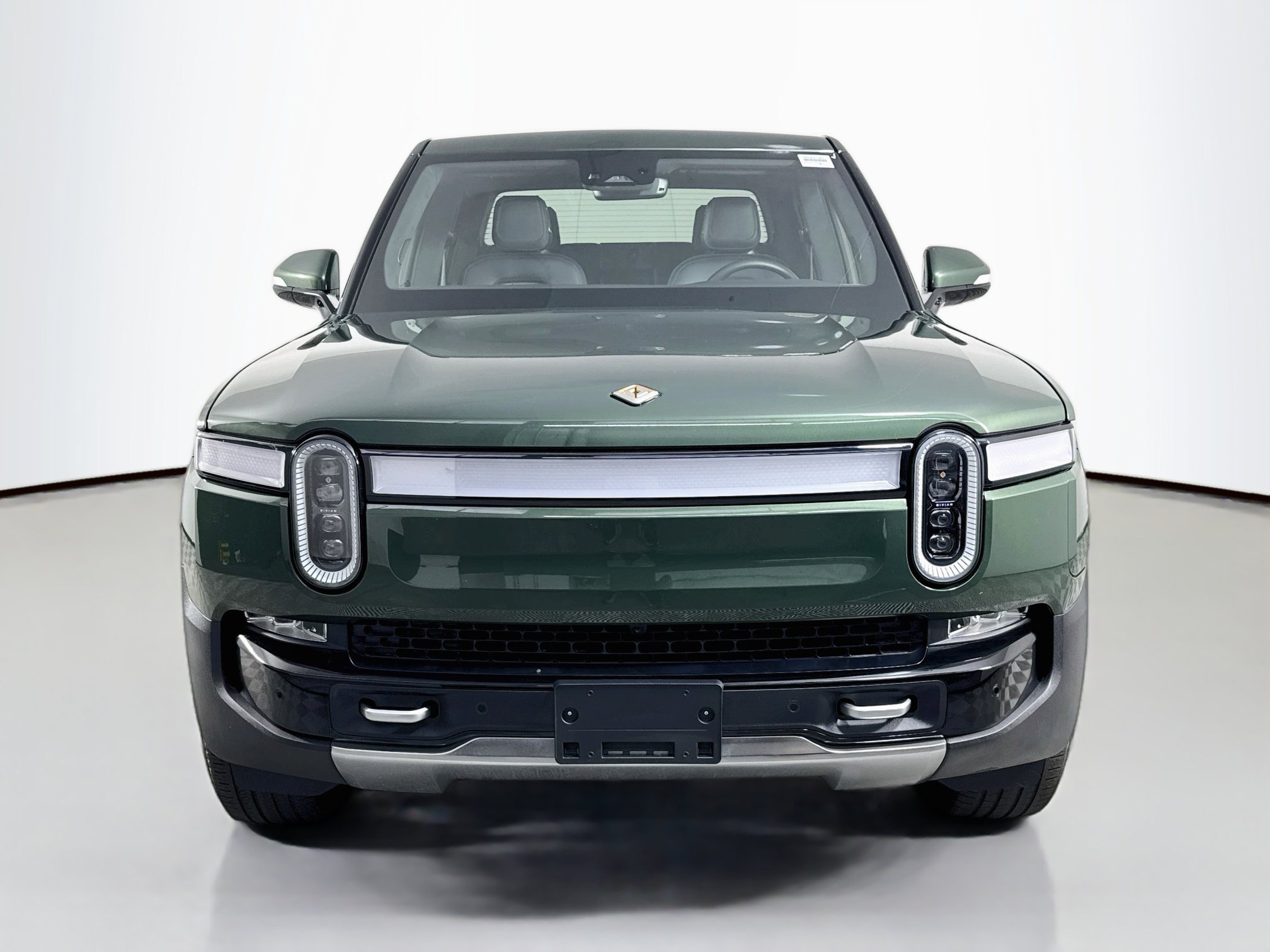 Used 2024 Rivian R1T Adventure AWD/4WD image 2