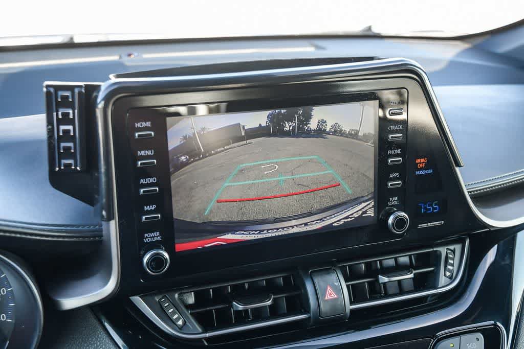 Used 2019 Toyota C-HR XLE FWD image 23