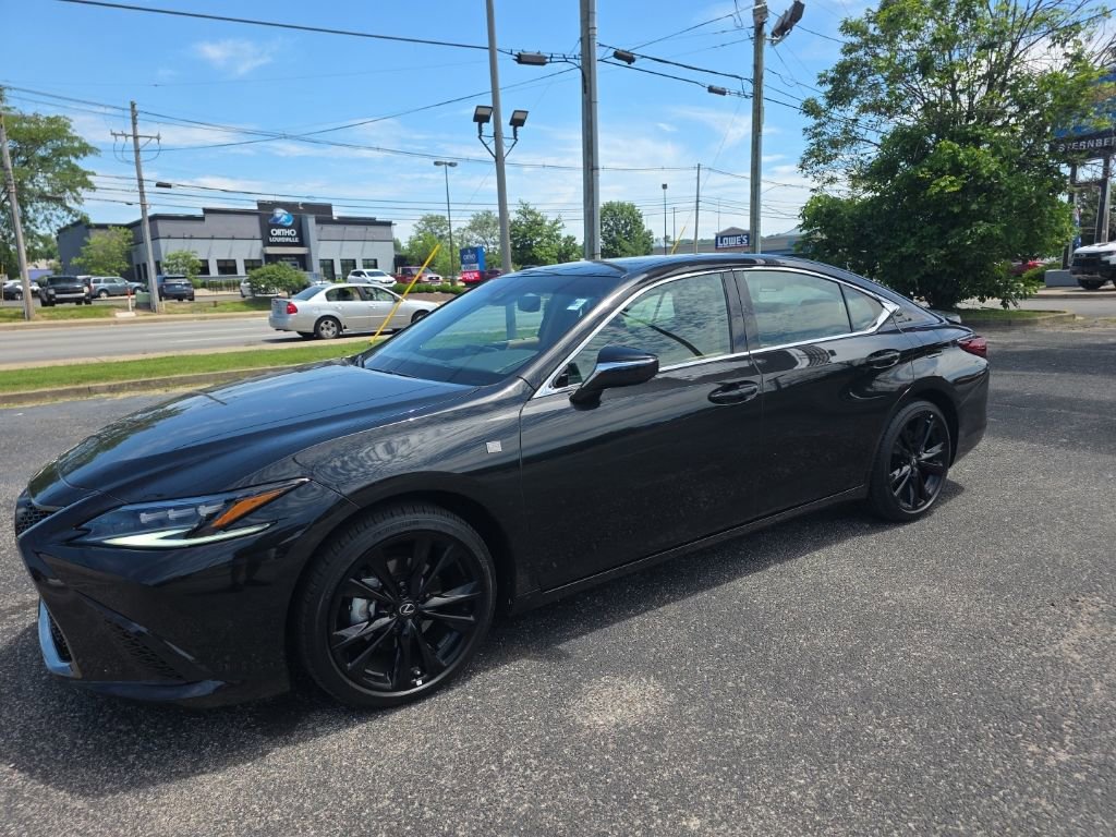 Used 2025 Lexus ES 300h F Sport w/ Accessory Package (Z2) FWD image 7