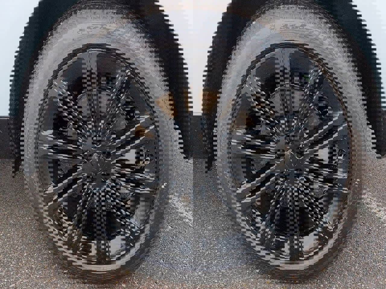 New 2026 Land Rover Range Rover Long Wheelbase SE image 10